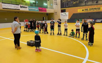 Halloween Kids hatten gruselig-süßen Spaß in der Stadthalle